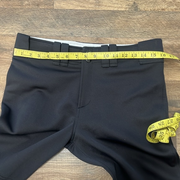 Mizuno women’s black softball pants size medium - Picture 3 of 5